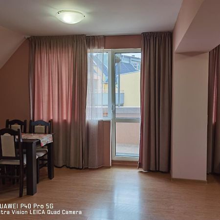 Апарт Хотел Мелани Plovdiv Ngoại thất bức ảnh