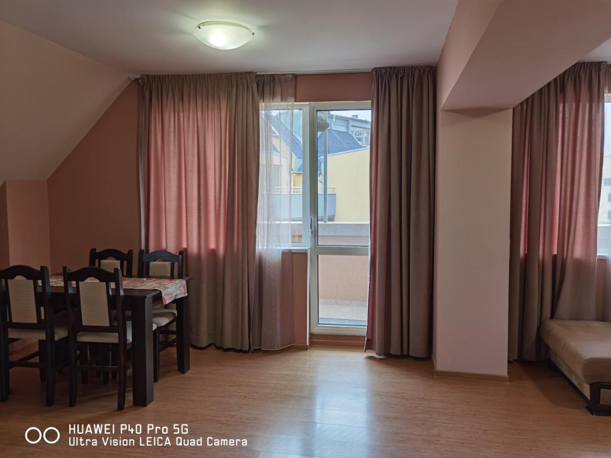 Апарт Хотел Мелани Plovdiv Ngoại thất bức ảnh