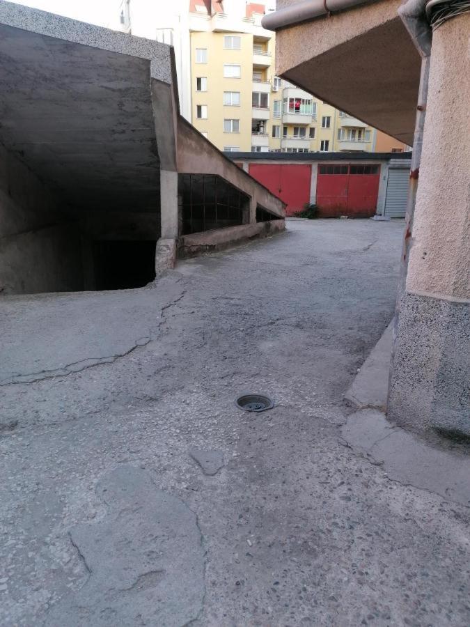 Апарт Хотел Мелани Plovdiv Ngoại thất bức ảnh